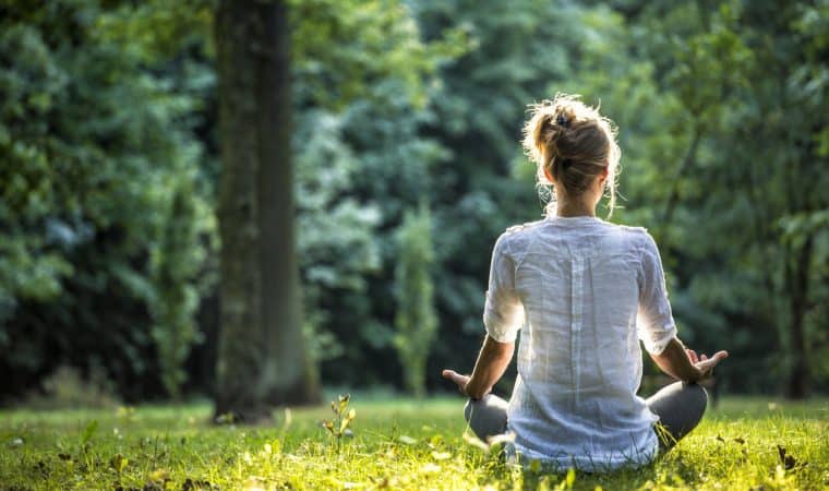 Como atrair sucesso e prosperidade com a prática da meditação